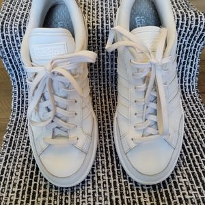 Adidas Women's Grand Court SE Tennis Shoes